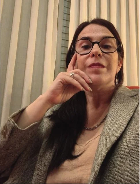 Carola Alvarez Sola en su consultorio